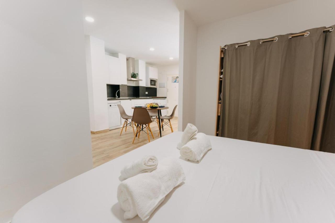Coverlin Apartamentos San Francisco Malaga Phòng bức ảnh