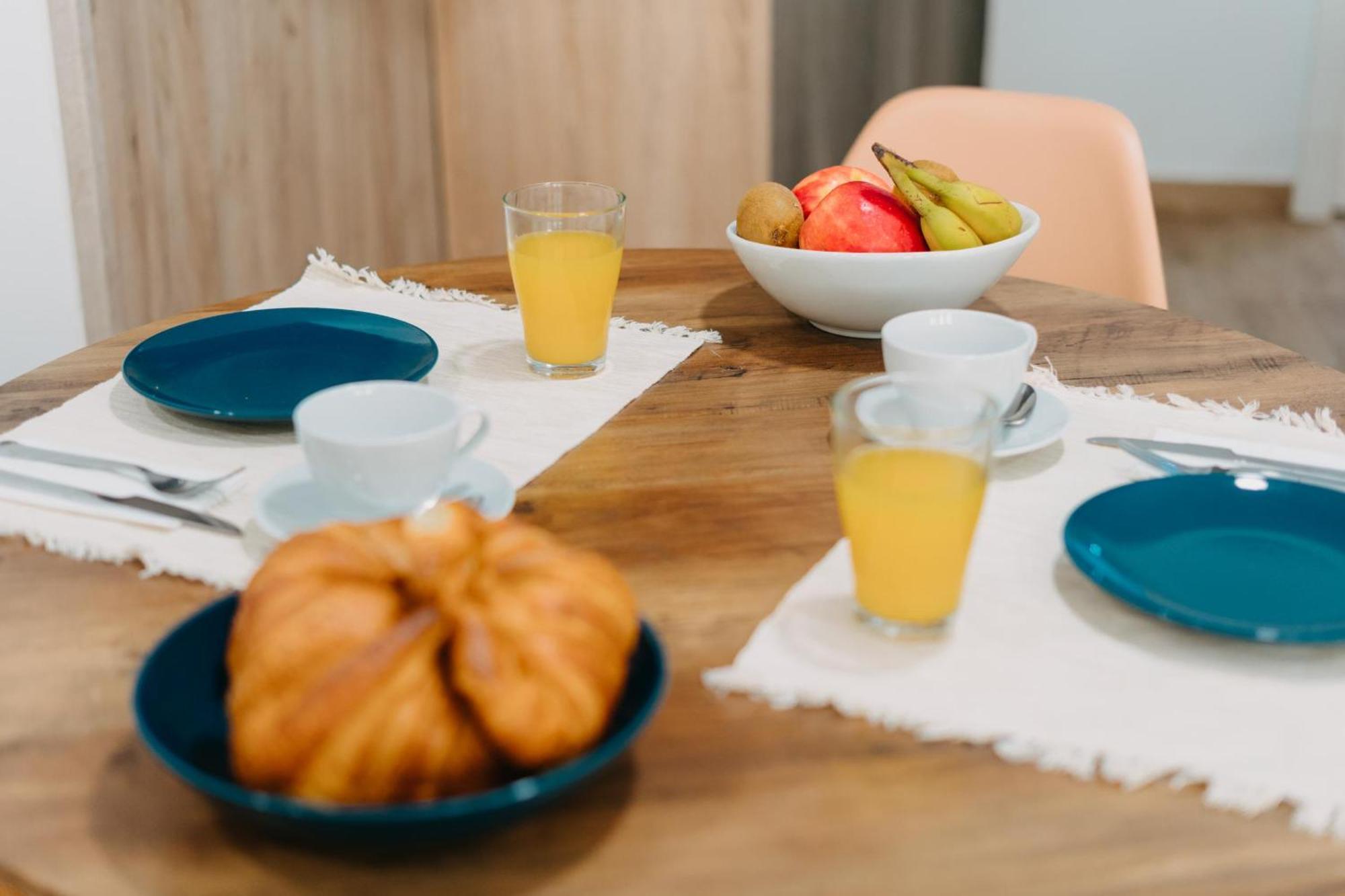 Coverlin Apartamentos San Francisco Malaga Phòng bức ảnh