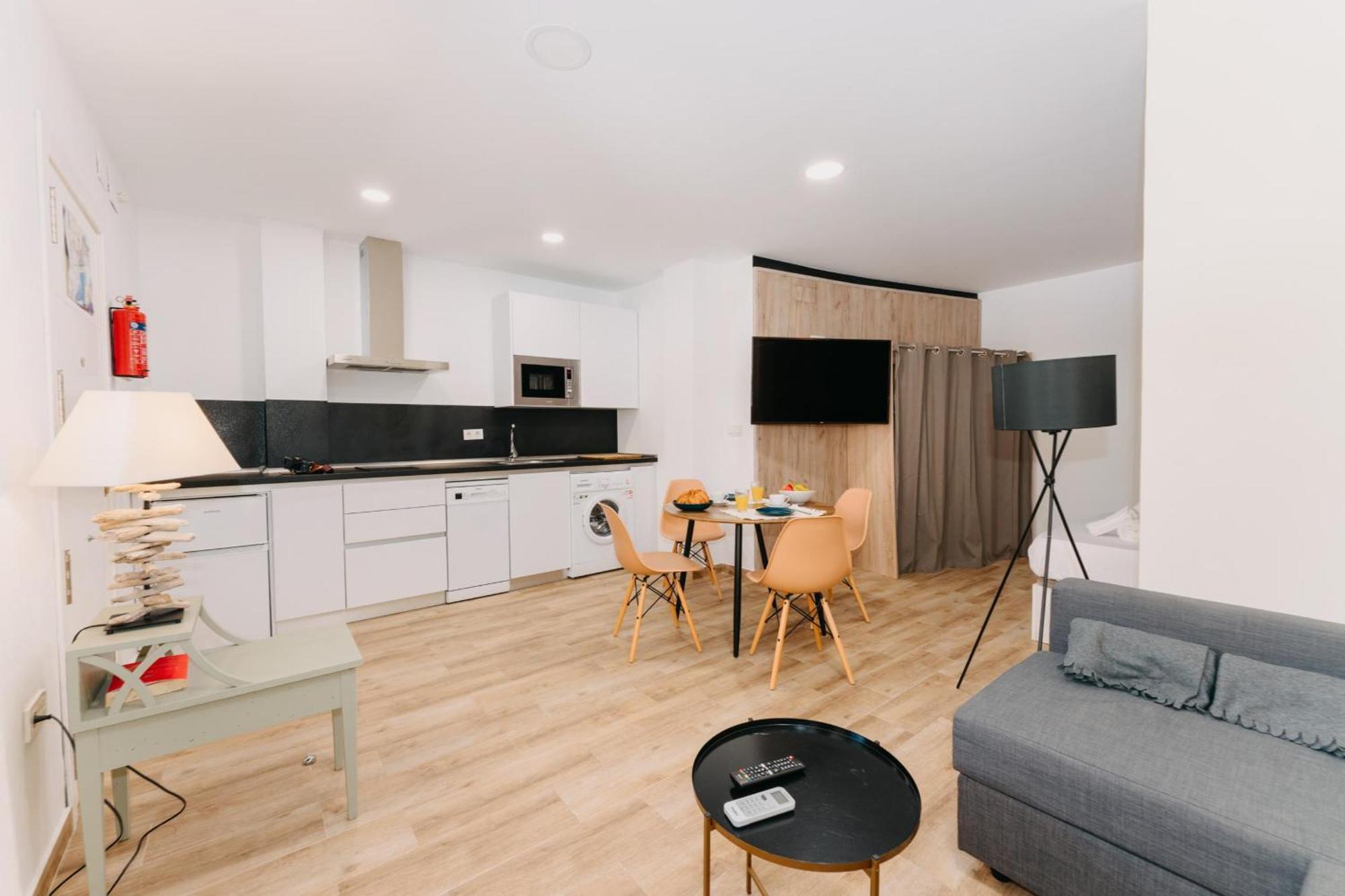 Coverlin Apartamentos San Francisco Malaga Phòng bức ảnh
